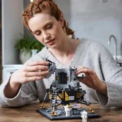 LEGO Lego, Briques Et Blocs<10266 - ® Creator Expert Nasa Apollo 11 Lunar Lander